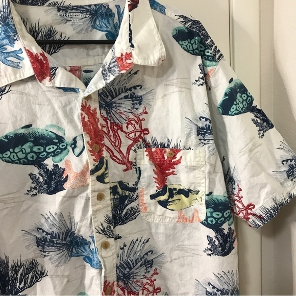 Croft and barrow ocean sea life fish 100% cotton button down aloha Shirt - Picture 3 of 8